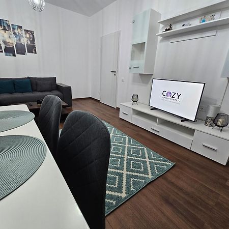 Urban Luxury Flats - Cozy Apartments At Coresi Mall #Брашов Екстер'єр фото