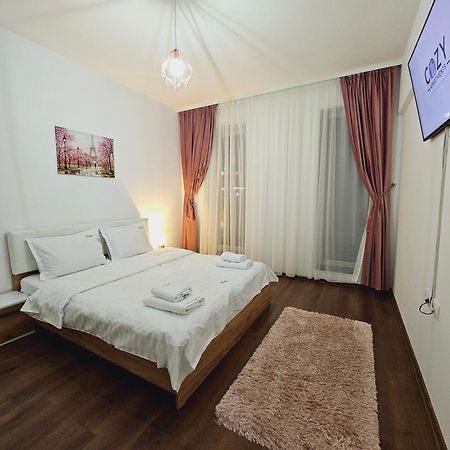 Urban Luxury Flats - Cozy Apartments At Coresi Mall #Брашов Екстер'єр фото