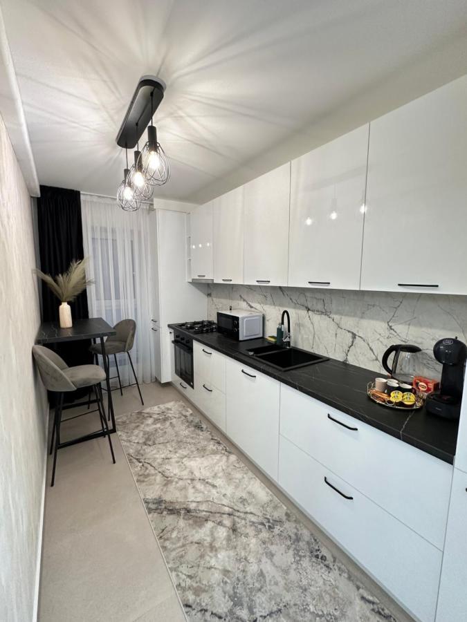 Urban Luxury Flats - Cozy Apartments At Coresi Mall #Брашов Екстер'єр фото