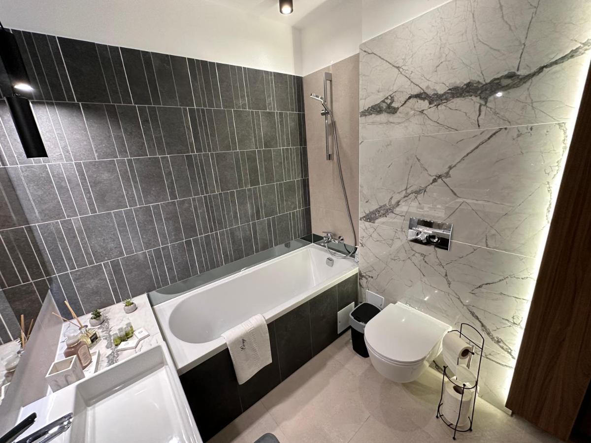 Urban Luxury Flats - Cozy Apartments At Coresi Mall #Брашов Екстер'єр фото