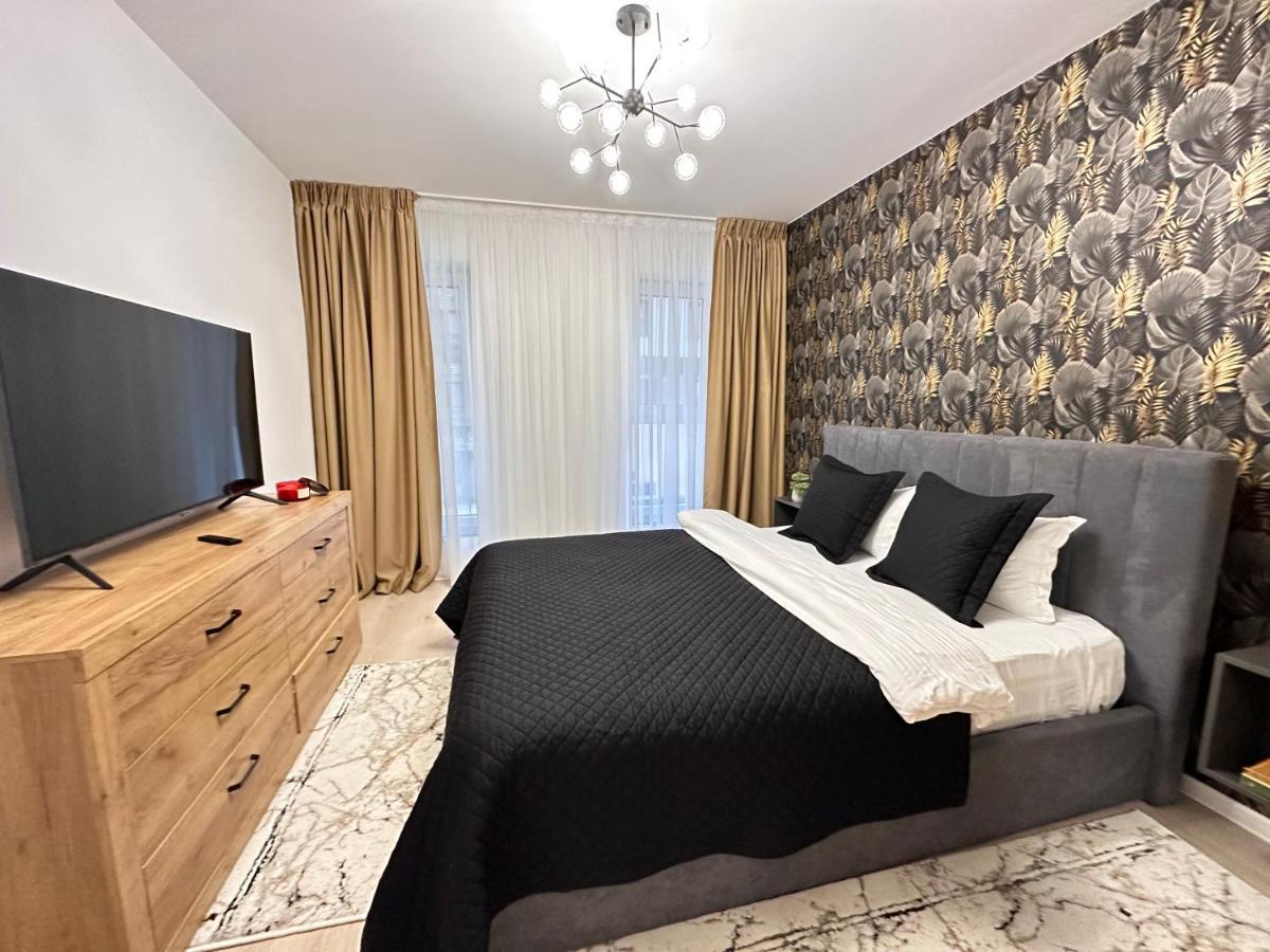 Urban Luxury Flats - Cozy Apartments At Coresi Mall #Брашов Екстер'єр фото